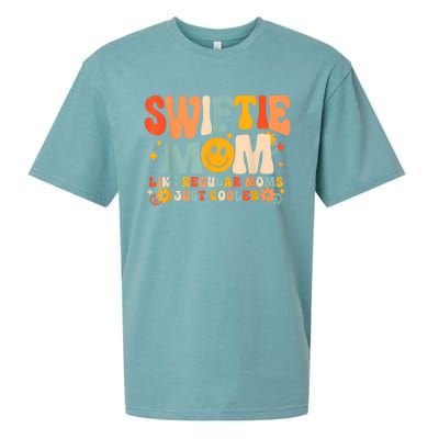 Its Me Hi Im The Cool Mom Its Me Retro Groovy Mothers Day Sueded Cloud Jersey T-Shirt