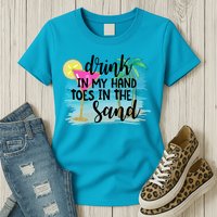 In My Hand Toes In The Sand Summer Vibes Beach Vacay Cool Gift Womens T-Shirt