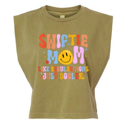 Its Me Hi Im The Cool Mom Its Me Retro Groovy Mothers Day Garment-Dyed Women's Muscle Tee