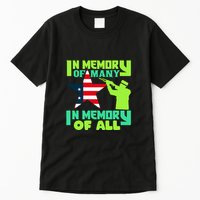 In Memory Of Many In Memory Of All Memorial Day Gift American Flag Tall T-Shirt