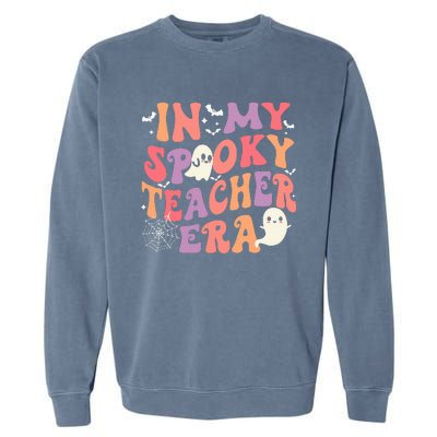 In My Spooky Teacher Era Ghost Halloween Retro Teachers Day Garment-Dyed Sweatshirt