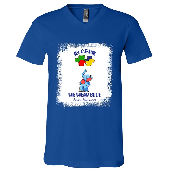 I Make The World Augreat Giftsome Autism Awareness Month Puzzle Piece Cute Gift V-Neck T-Shirt