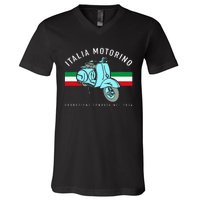 Italia Motorino Vintage Italian Scooter Italian Flag V-Neck T-Shirt