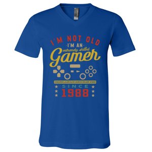 IM Not Old IM A Skilled Gamer 1988 Videogame Gaming Gift V-Neck T-Shirt