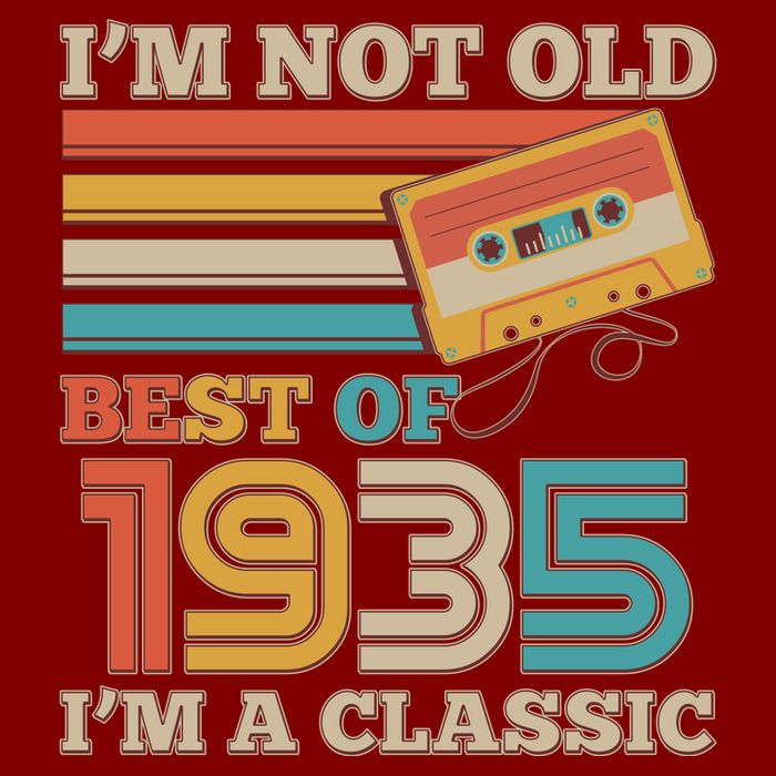 Im Not Old Best Of 1935 Im A Classic 90th Birthday T-Shirt