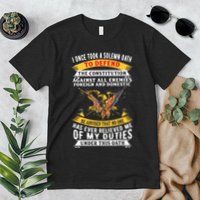 I Once A Solemn Oath To Defend The Constitution Premium T-Shirt