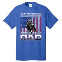 I Once Protected Him Now He Protects Me Proud Army Dad Gift Tall T-Shirt