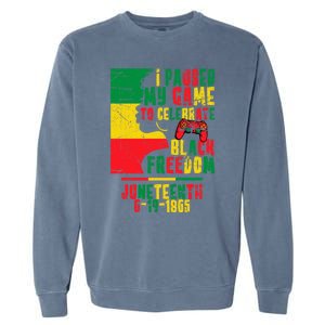 I Paused My Game To Celebrate Juneteenth Gaming Gamer Afro Gift Garment-Dyed Sweatshirt