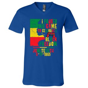 I Paused My Game To Celebrate Juneteenth Gaming Gamer Afro Gift V-Neck T-Shirt