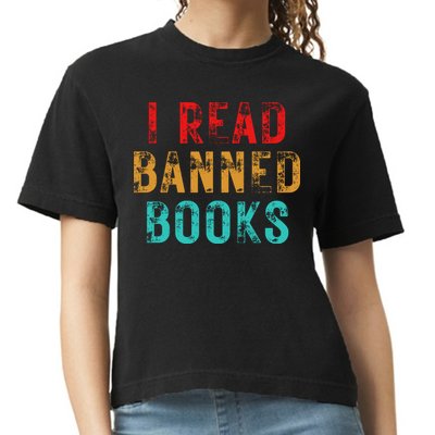 I Read Banned Books Im With The Banned Vintage Retro Comfort Colors Boxy T-Shirt