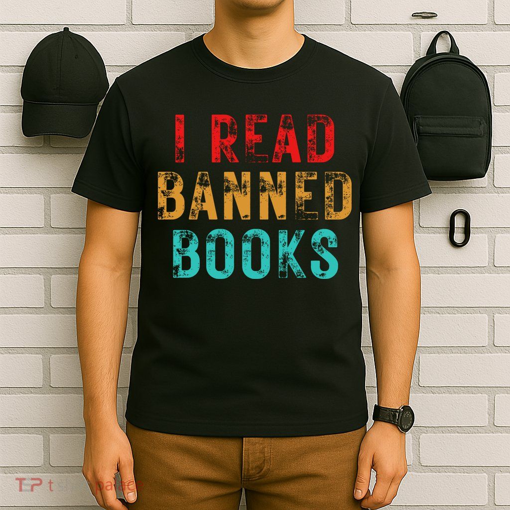 I Read Banned Books Im With The Banned Vintage Retro T-Shirt