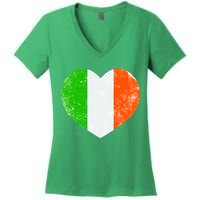 Ireland heart retro flag - St Patricks Day Women's V-Neck T-Shirt
