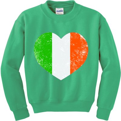 Ireland heart retro flag - St Patricks Day Kids Sweatshirt
