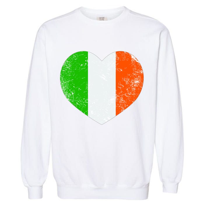 Ireland heart retro flag - St Patricks Day Garment-Dyed Sweatshirt