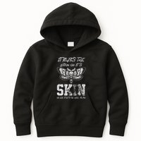 It Rubs Lotion On ItS Skin Else It Gets The Hose Again Kids Hoodie