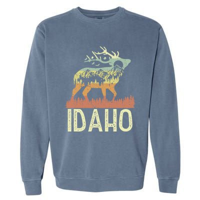 Idaho Retro Mountain Vintage Elk Hiking Gift Great Gift Garment-Dyed Sweatshirt