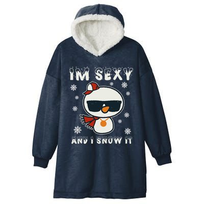 Im Sexy And I Snow It Retro Funny Snowman Hooded Wearable Blanket