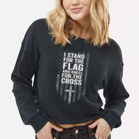 I Stand For The Flag And Kneel For The Cross Cropped Pullover Crew