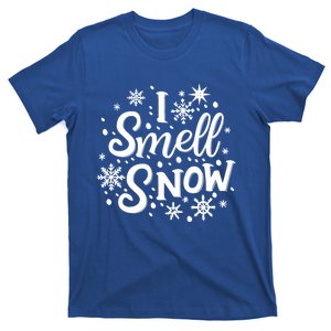 I Smell Snow Funny Christmas Time Winter Weather Snowflakes Gift T-Shirt