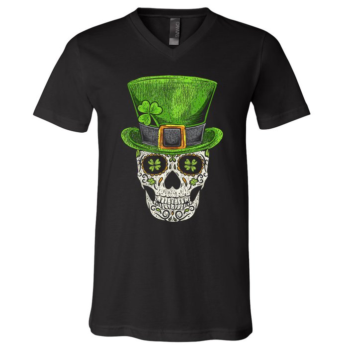 Irish Skull St Patricks Day Funny shamrock V-Neck T-Shirt