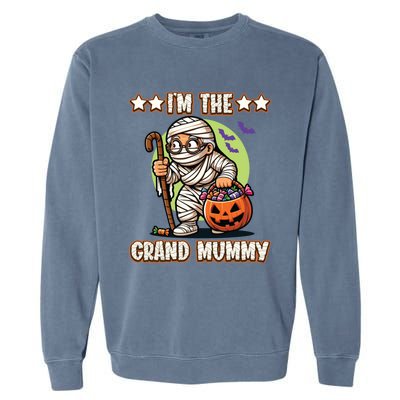 IM The Grand Mummy Halloween Mummy Grandma Great Gift Garment-Dyed Sweatshirt