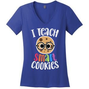 I Teach Smart Cookies Funny Cute Back To School Teacher Gift Women's V-Neck T-Shirt