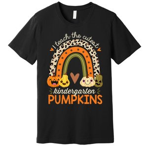 I Teach The Cutest Kindergarten Pumpkin Halloween Teacher Premium T-Shirt