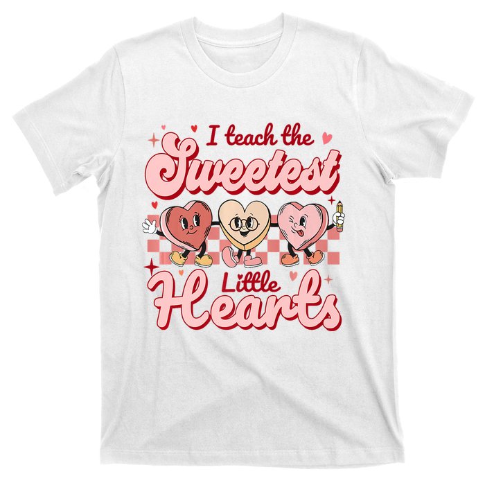 I Teach The Sweetest Hearts Retro Teacher Valentines Day T-Shirt