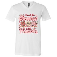 I Teach The Sweetest Hearts Retro Teacher Valentines Day V-Neck T-Shirt