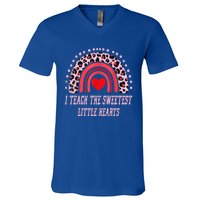 I Teach The Sweetest Hearts Rainbow Teacher Cool Gift V-Neck T-Shirt