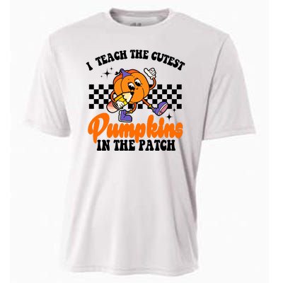 I Teach The Cutest Pumpkins Retro Teacher Halloween Cooling Performance Crew T-Shirt