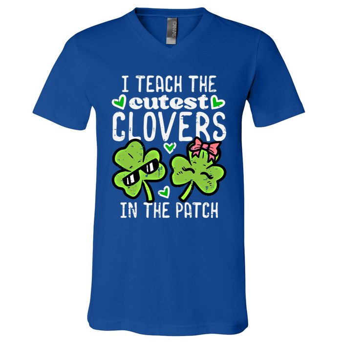 I Teach The Cutest Clovers In Patch St Patricks Day Teacher Cute Gift V-Neck T-Shirt