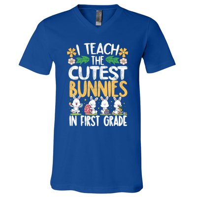 I Teach The Cutest Bunnies In 1St Grade Easter Teacher Life Gift V-Neck T-Shirt