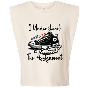 I Understand The Assignment Chucks And Pearls Election 2024 Garment-Dyed Women's Muscle Tee