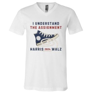 I Understand The Assignment Harris Walz 2024 V-Neck T-Shirt