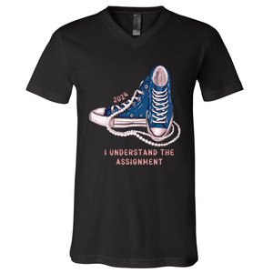 I Understand The Assignment Vote Blue Election 2024 V-Neck T-Shirt