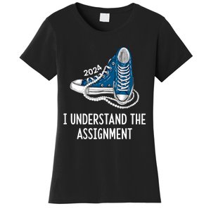 I Understand The Assignment Sneakers And Pearls Kamala 2024 Women's T-Shirt