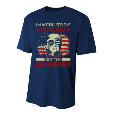 IM Voting For The Outlaw Not The Sniffer Trump 2024 Performance Sprint T-Shirt