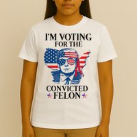 Im Voting For The Convicted Felon Funny Pro Trump 2024 T-Shirt