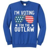 IM Voting For The Outlaw Funny Gift Fourth Of July Trump 2024 Great Gift Tall Sweatshirt