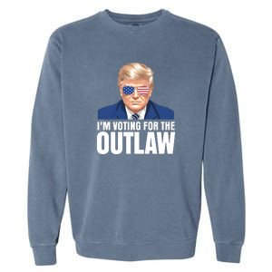 Im Voting For The Outlaw Trump 2024 Garment-Dyed Sweatshirt