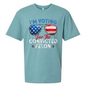 IM Voting For The Convicted Felon Funny Retro American Flag Sueded Cloud Jersey T-Shirt