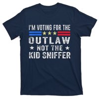 Im Voting For The Outlaw Not The Sniffer 2024 Messy Bun T-Shirt