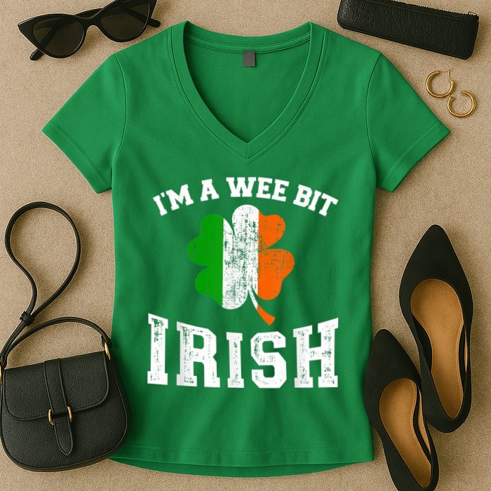 I'm wee bit irish with ireland shamrock for St Patricks day Women's V-Neck T-Shirt
