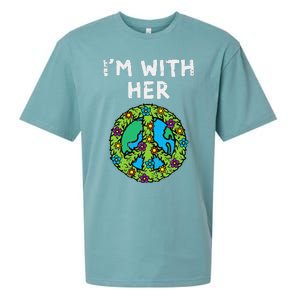 Im With Her Peace Symbol Sign Flowers Cool Earth Day Hippie Sueded Cloud Jersey T-Shirt