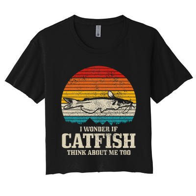 I Wonder If Catfish Think About Me Vintage Funny Catfishing Women's Crop Top Tee