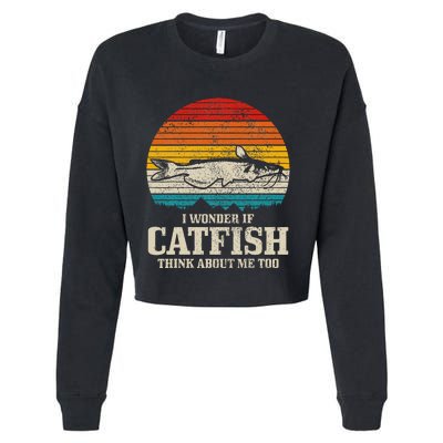 I Wonder If Catfish Think About Me Vintage Funny Catfishing Cropped Pullover Crew