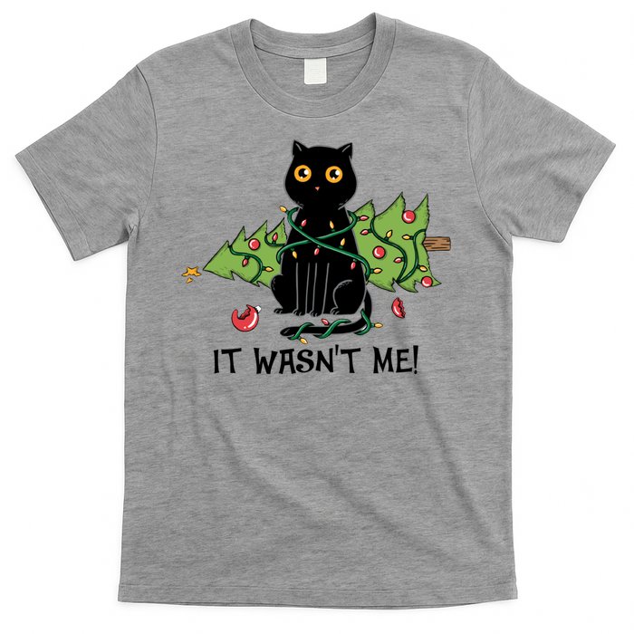 It Wasnt Me Christmas Tree Funny Cat T-Shirt