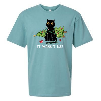 It Wasnt Me Christmas Tree Funny Cat Sueded Cloud Jersey T-Shirt