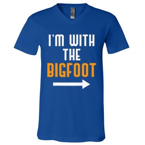 Im With The Bigfoot Costume Funny Halloween Couple Gift V-Neck T-Shirt